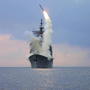 500px-USS_Cape_St._George_(CG_71)_fires_a_tomahawk_missile_in_support_of_OIF-4172978186